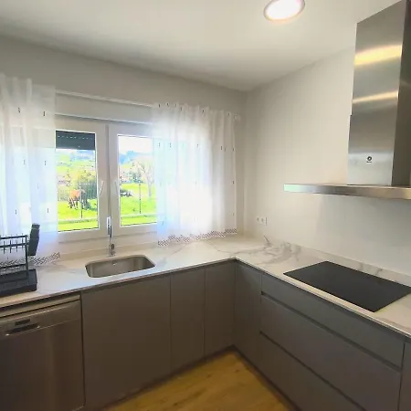 Ferienhaus Casa Moderna Con Jardin Y Barbacoa Helguera (Reocin)