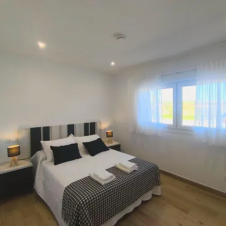 Casa Moderna Con Jardin Y Barbacoa Ferienhaus Helguera (Reocin)