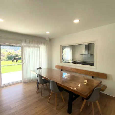 Casa Moderna Con Jardin Y Barbacoa *