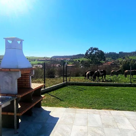 Casa Moderna Con Jardin Y Barbacoa 別荘 Helguera