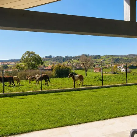 Casa Moderna Con Jardin Y Barbacoa Vakantiehuis