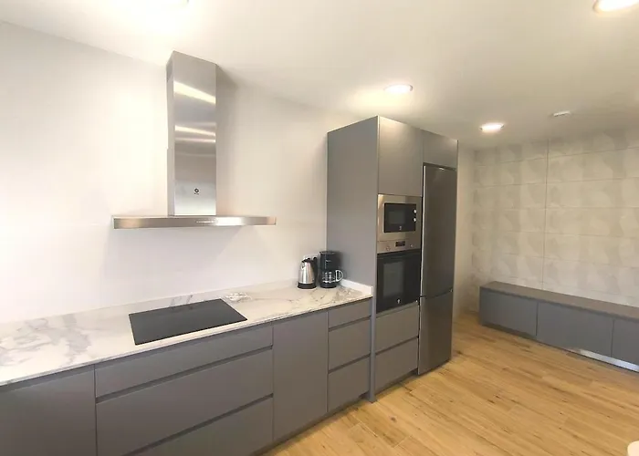 Casa Moderna Con Jardin Y Barbacoa Ferienhaus