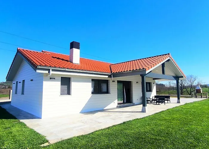 Casa Moderna Con Jardin Y Barbacoa *